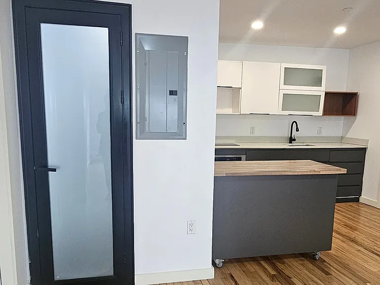 35 Springside Ave #1B — Photo 14