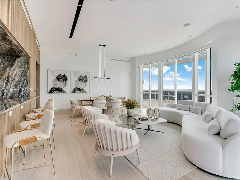 18201 E Collins Ave #TS1 — Photo 19