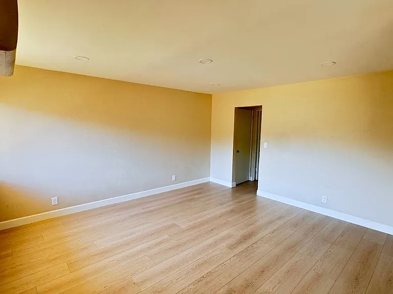 13422 Camilla St — Photo 8