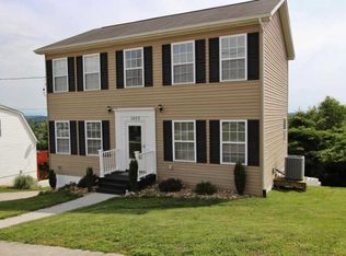 1423 Dick Lonas Rd, Knoxville, TN 37909