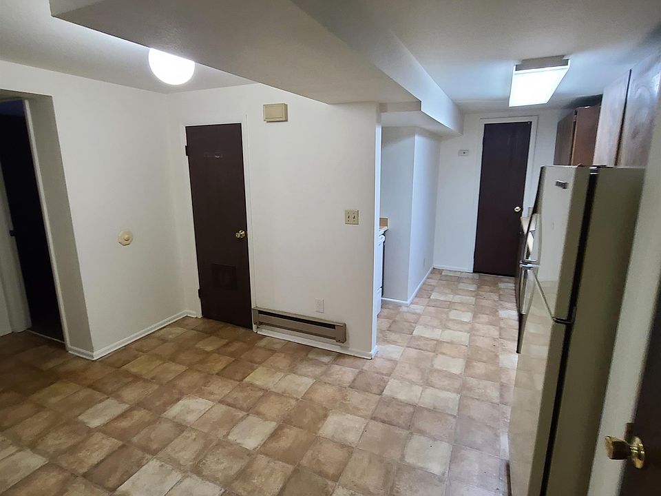 Kitchen dinning area