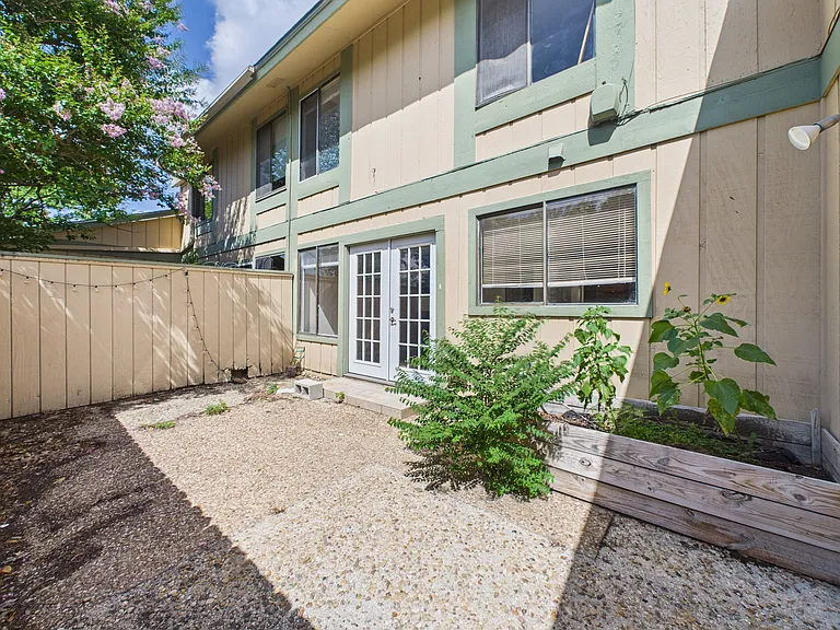 9520 Quail Village Ln — Photo 55