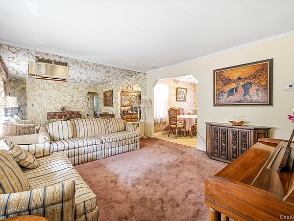 4th image of 187 Raff Avenue