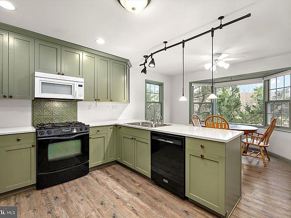 4th image of 9554 Millard Long Rd