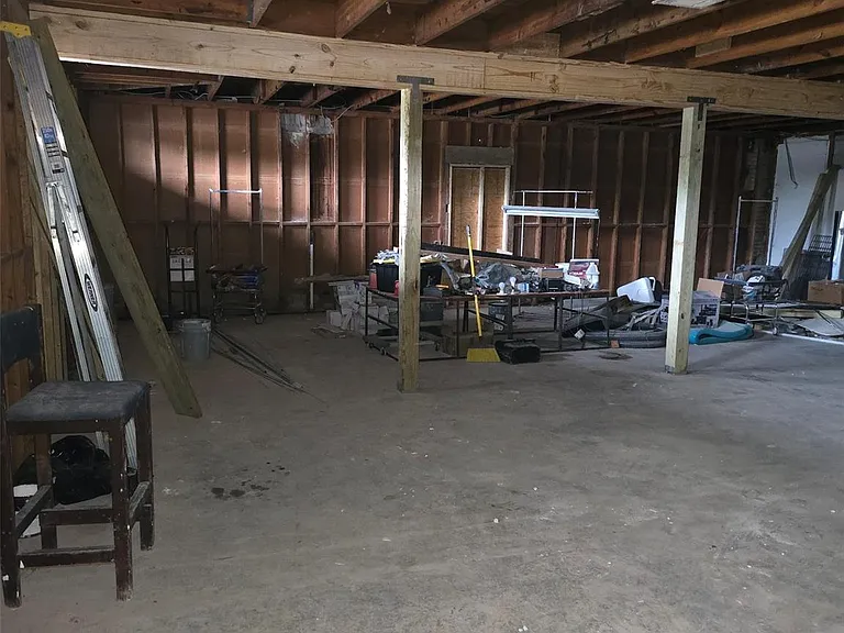 3619 Reed Rd — Photo 3