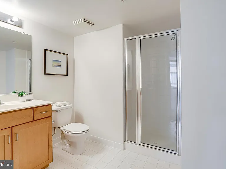 2220 Fairfax Dr #803 — Photo 21