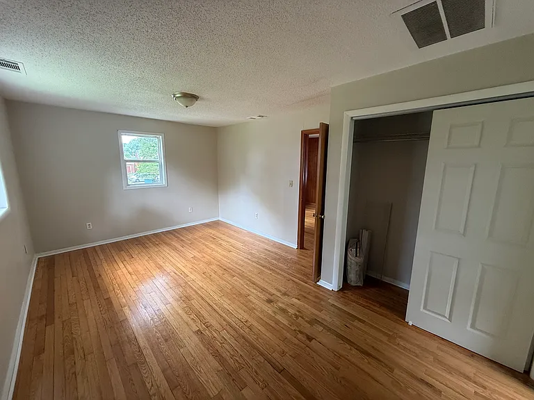 14 Huber Rd — Photo 3