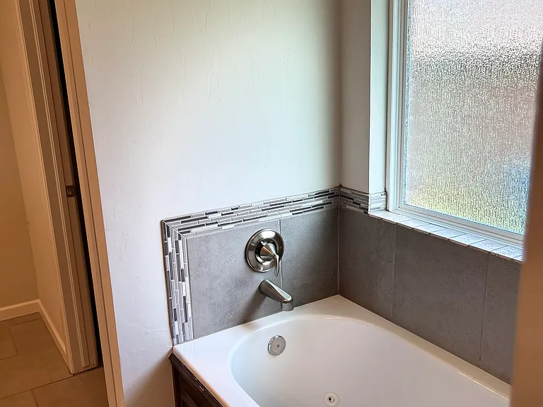 2400 Santa Monica St — Photo 18