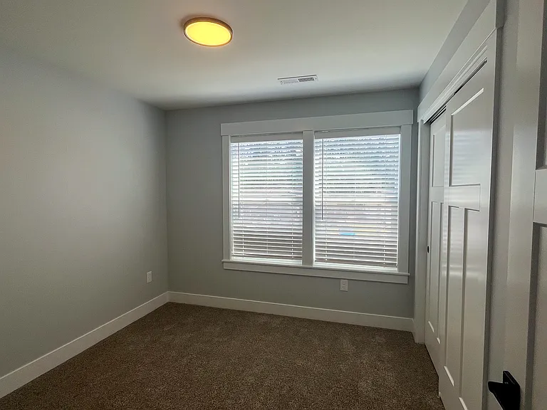 1204 W Dairy Farm Ln — Photo 12