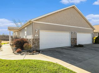 90 Homestead Acres Rd NW, Sparta, MI 49345