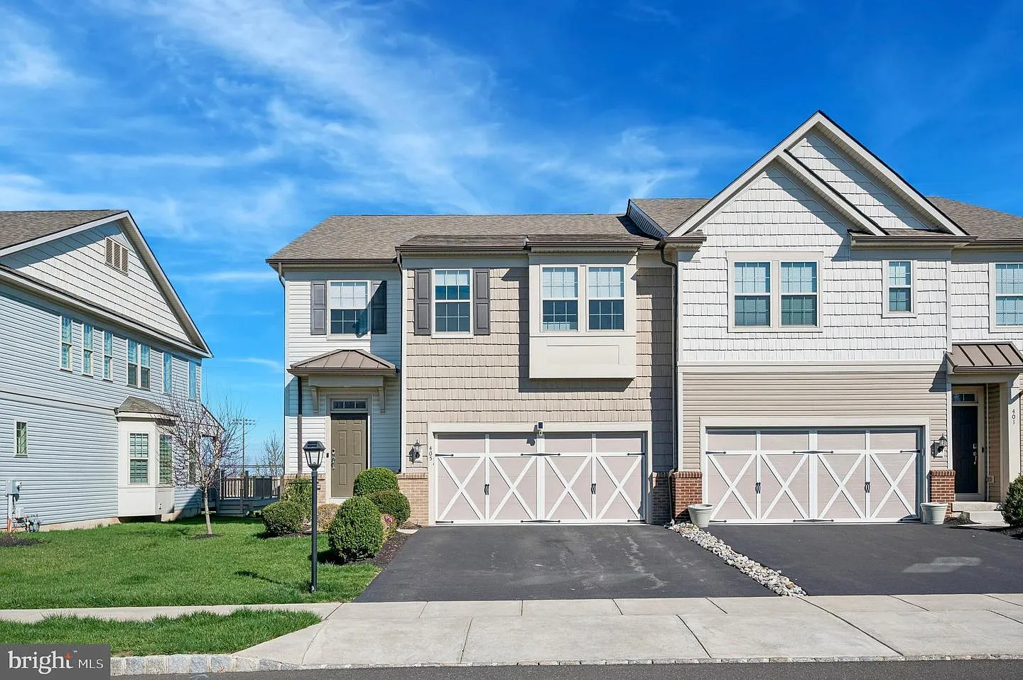 405 Sanctuary Ct photo 1