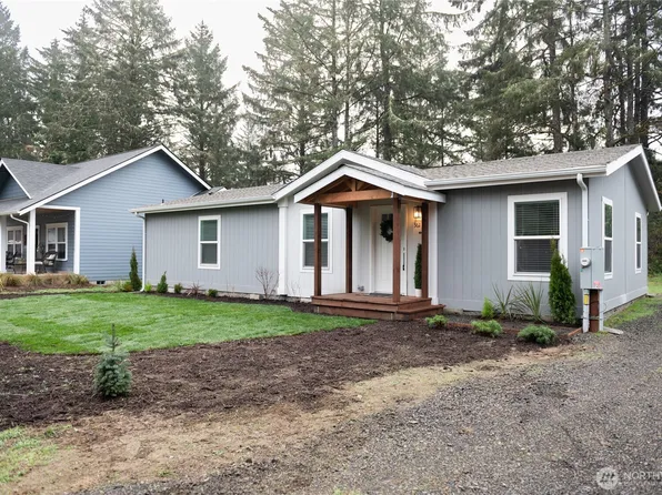 361 Eridani Loop SE, Ocean Shores, WA 98569