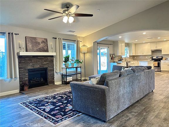 3rd image of 13823 Wawona Rd