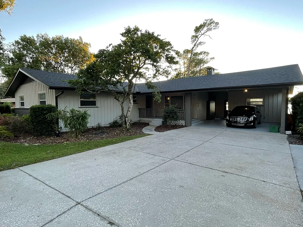 3/2 Lakefront Home, $2,500/month! — Photo 1