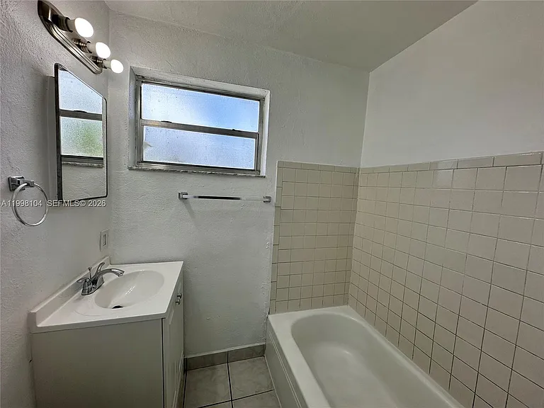 701 NW 7th Ave #1 — Photo 5
