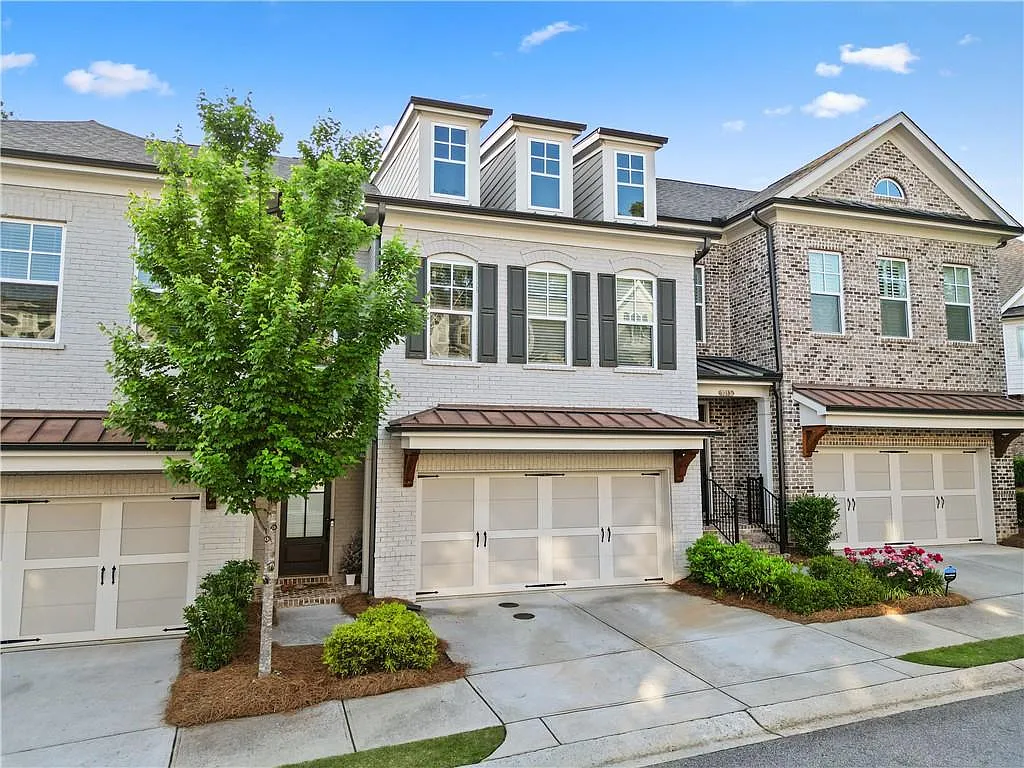 3 bed, 2.5 bath, 2036 sqft, $3,500 — Photo 3