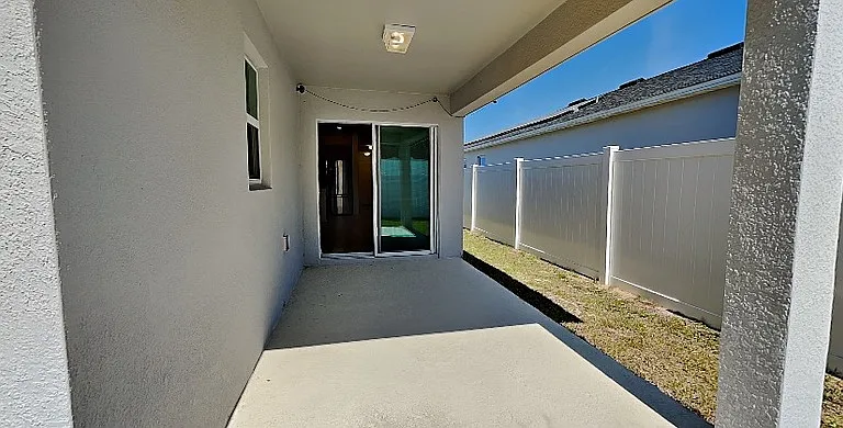 1052 Papaya Cir — Photo 23