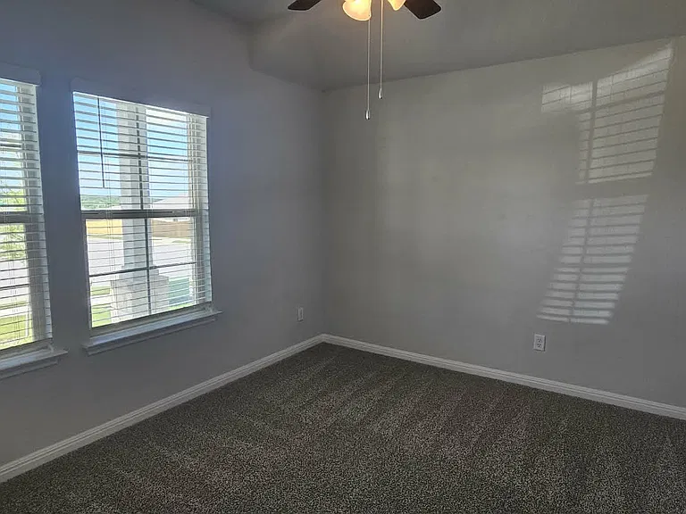 200 Creekfall Rd — Photo 17