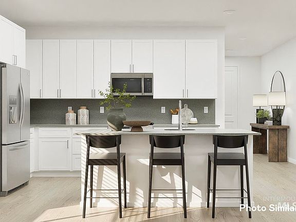 7th image of this home