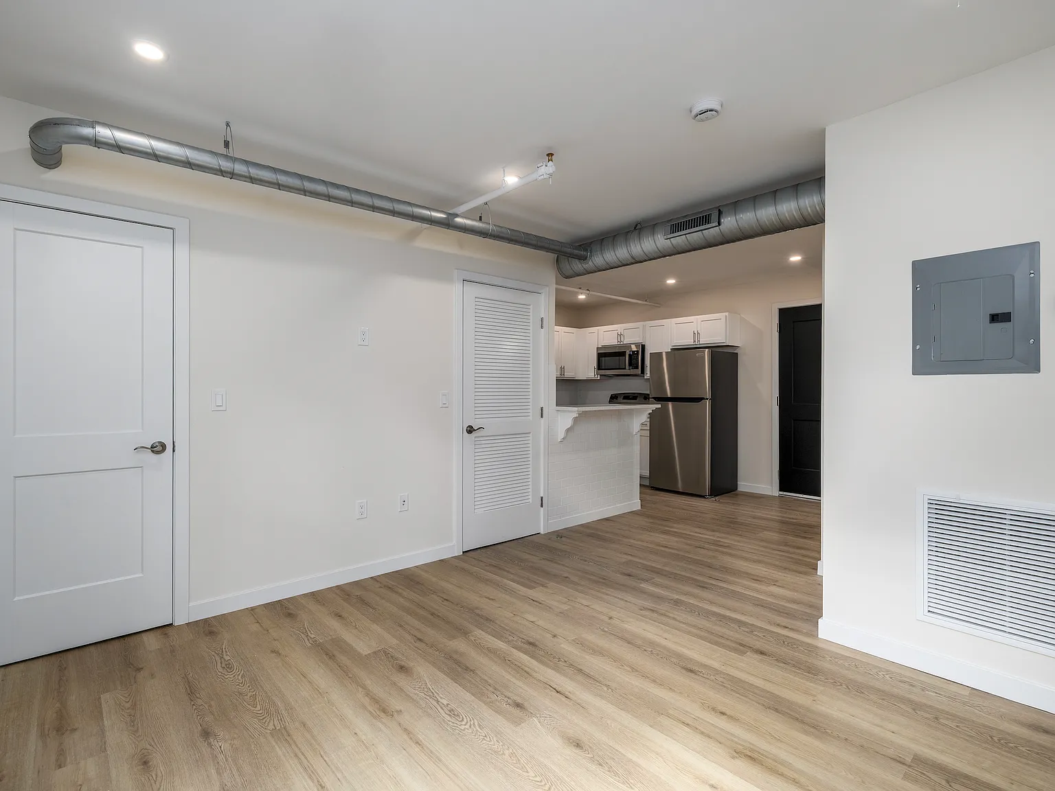Studio, 428 sqft, $1,550 — Photo 4
