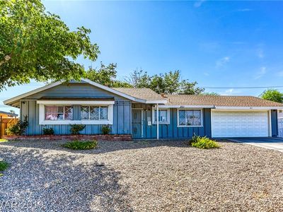 801 Twin Lakes Dr, Las Vegas, NV, 89107