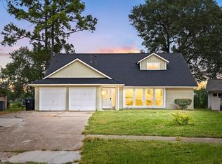 5914 Lawn Ln, Houston, TX 77088