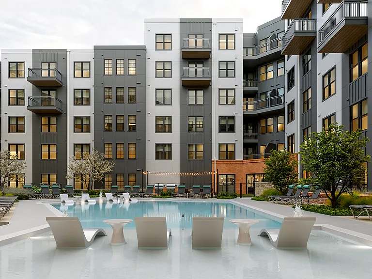 The James on Highland — Photo 1