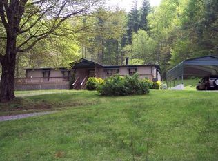 685 Dovers Branch Rd, Burnsville, NC 28714