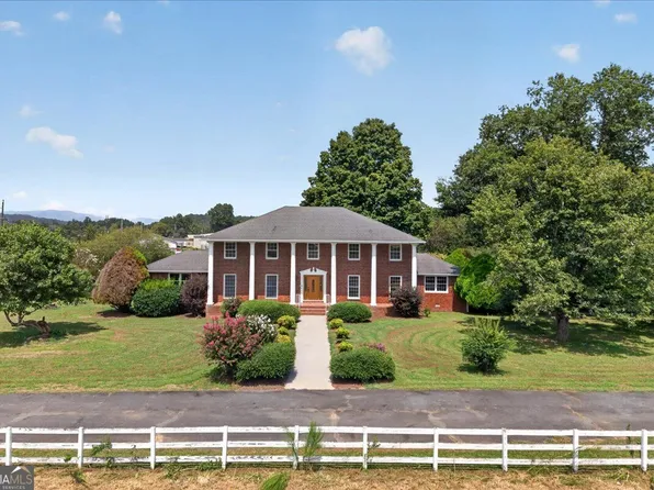 195 River St, Ellijay, GA 30540