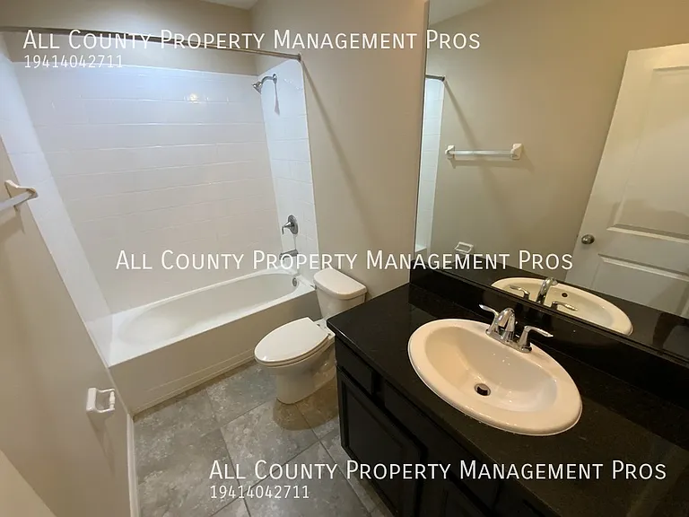 4464 Aqua Mirage St — Photo 12