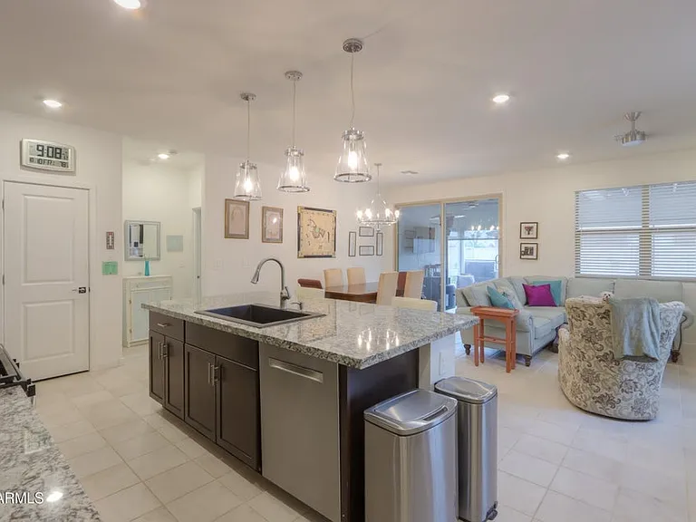 41575 W Saguaro Dr — Photo 6