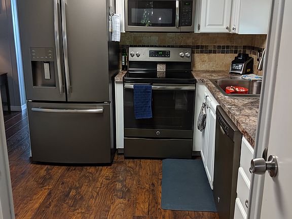 2nd image of 2634 Macon Cir