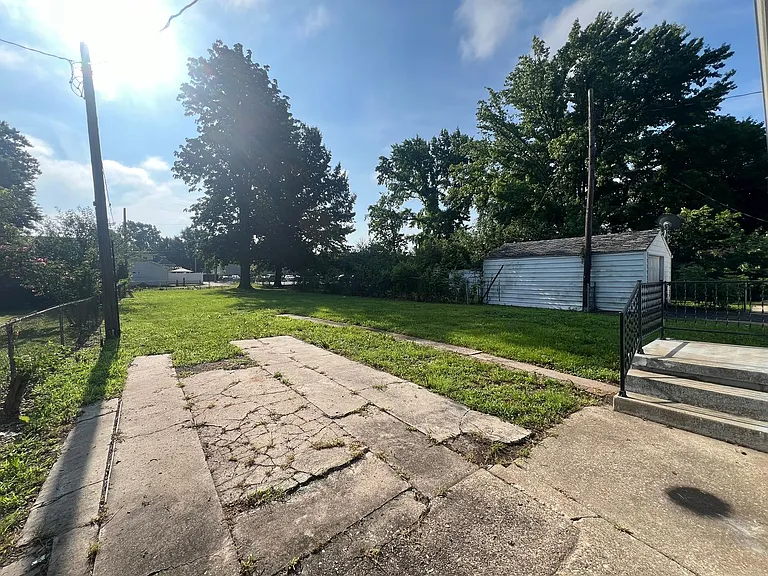 1036 N Bond St — Photo 10