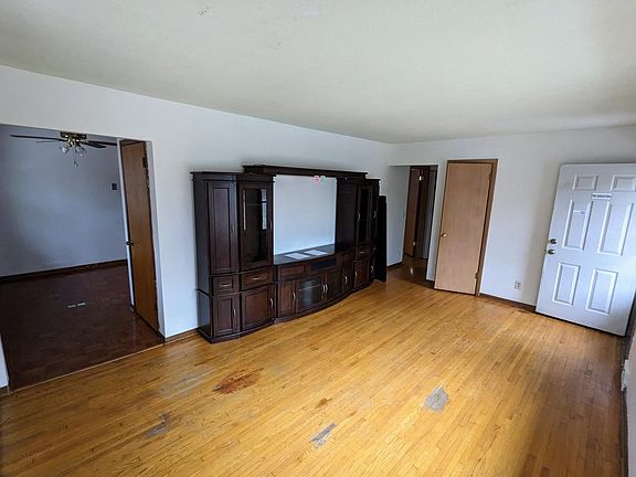 5th image of 3010-3012 Kentucky Ave N