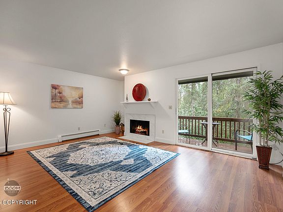 4th image of 6468 Village Pkwy #147