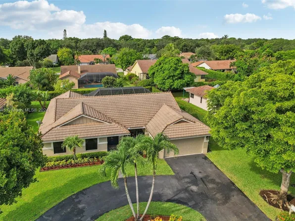 8616 NW 57th Ct, Coral Springs, FL 33067