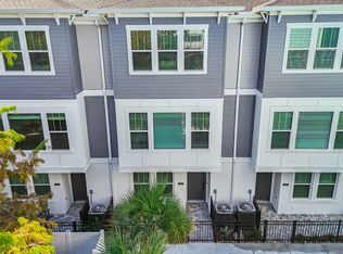 470 31st Way N, Saint Petersburg, FL 33713