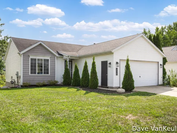 3020 Burritt St NW, Grand Rapids, MI 49504