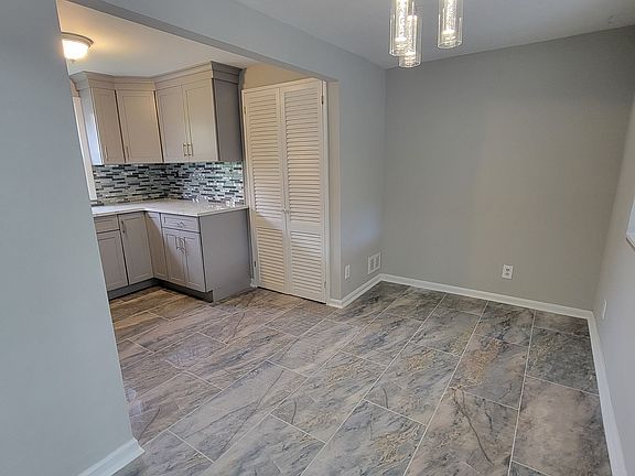 3rd image of 516 6th St Floor 2