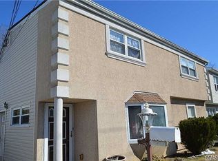 1563 Meadowbrook Cs1 Rd, Merrick, NY 11566