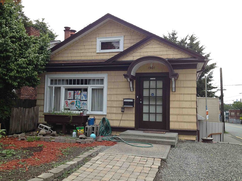 2nd image of 1505 NE 68th St