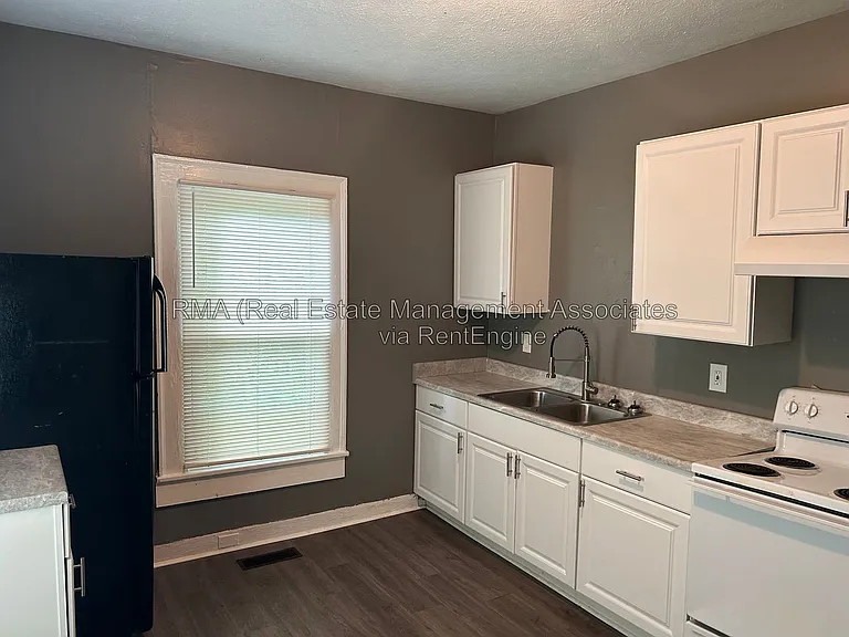 205 W Tinsley St — Photo 5