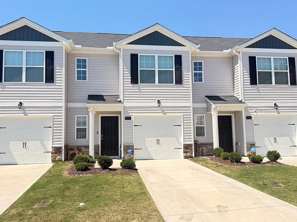 2507 Gracie Ln