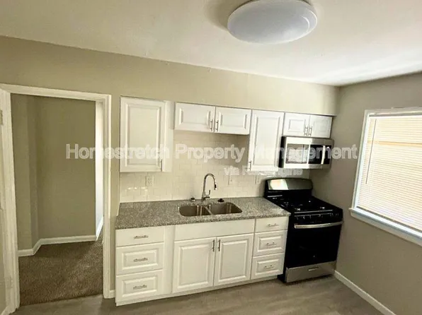 1263 Hafner Pl, Saint Louis, MO 63130