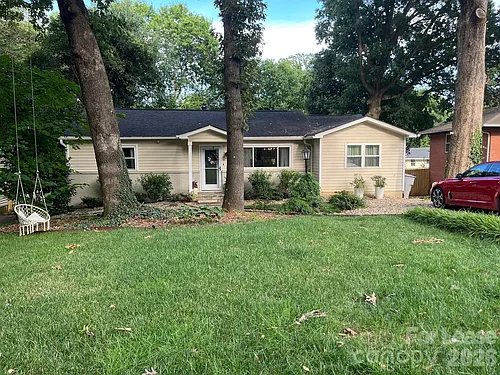 544 Manhasset Rd Photo 1