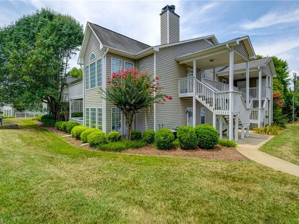 7302 Riverview Knoll Ct, Clemmons, NC 27012