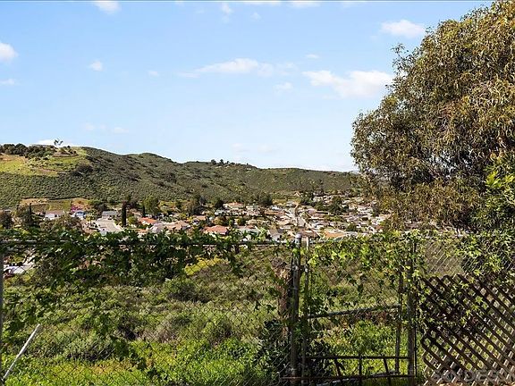 3rd image of 12448 Ridgeton Dr