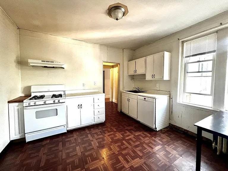 76 Babcock St #3 — Photo 10