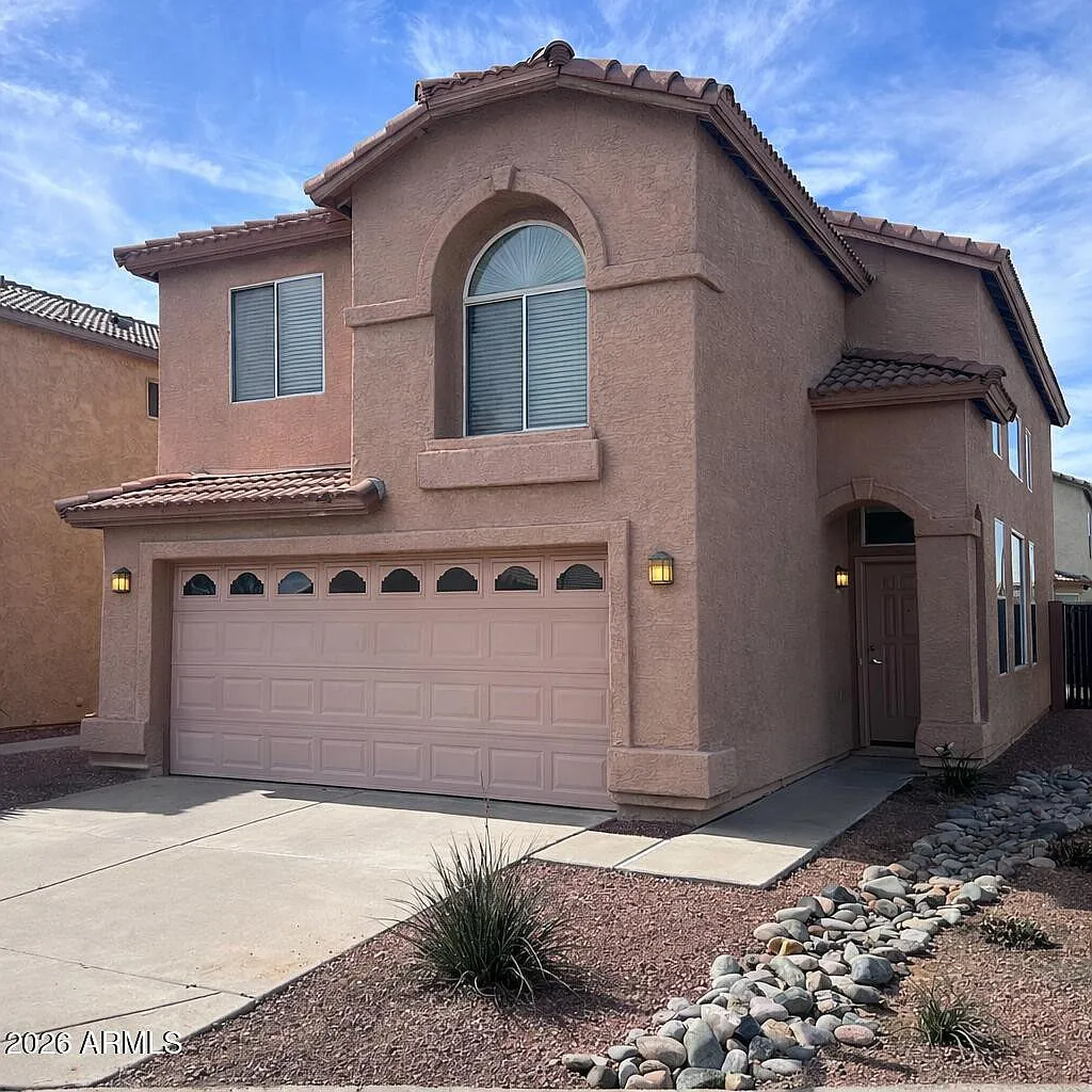 3 bed, 2.5 bath, 1881 sqft, $2,350 — Photo 2