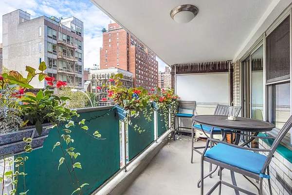 Sold by Town Residential | media 5